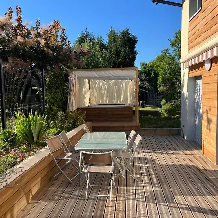 Appartement T4 RDC : jacuzzi / jardin / terrasse. Lac 2 km ! Viviers-du-Lac